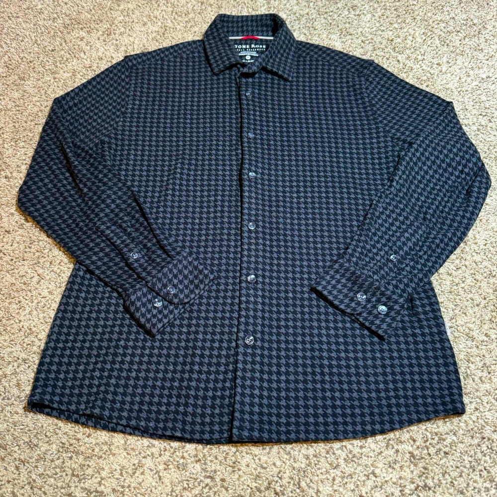 Stone Rose Navy Houndstooth Button Front Tech Shi… - image 1